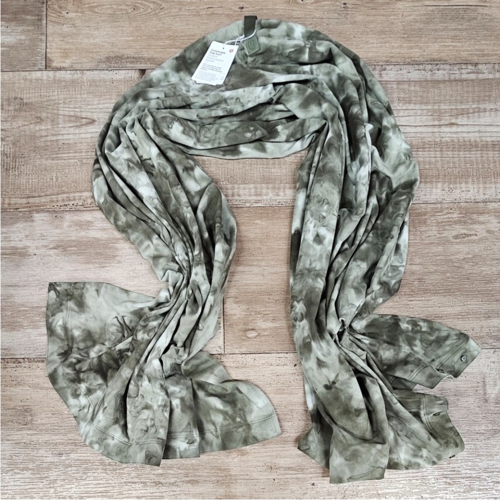 Lululemon Customizable Snap Scarf Color-Green Dye One Size NWT